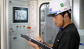 June 2011, Demonstration of superconducting cables at Icheon Substation